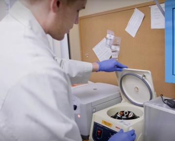 toxicologist in lab